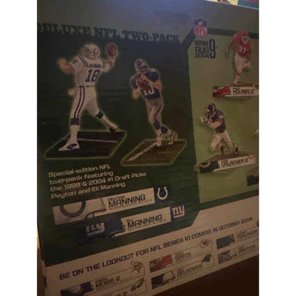 Manning Brothers NFL Deluxe Two-Pack  Peyton & Eli 1998 & 2004 Draft Picks - Picture 6 of 10